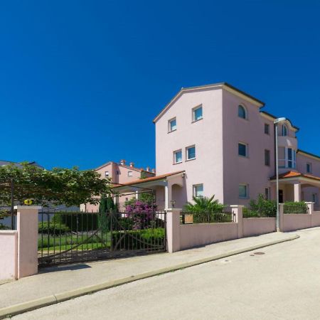 Villa Carmen Stinjan Exterior photo